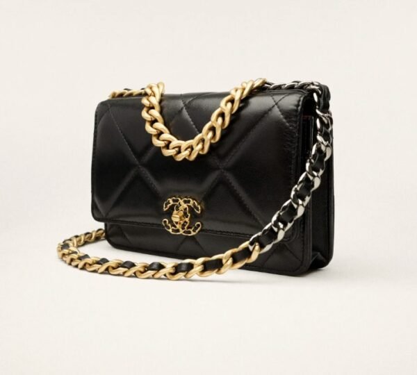 Chanel 19 Wallet on Chain Black - Image 3