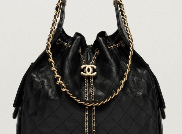Chanel 25 Medium Handbag Black - Image 2