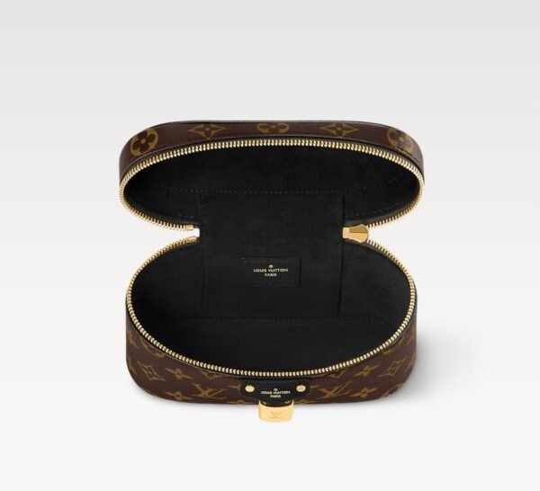 Vanity Chain Pouch Bag - Image 4
