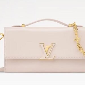 LV Wallet On Chain Capucines - Quartz